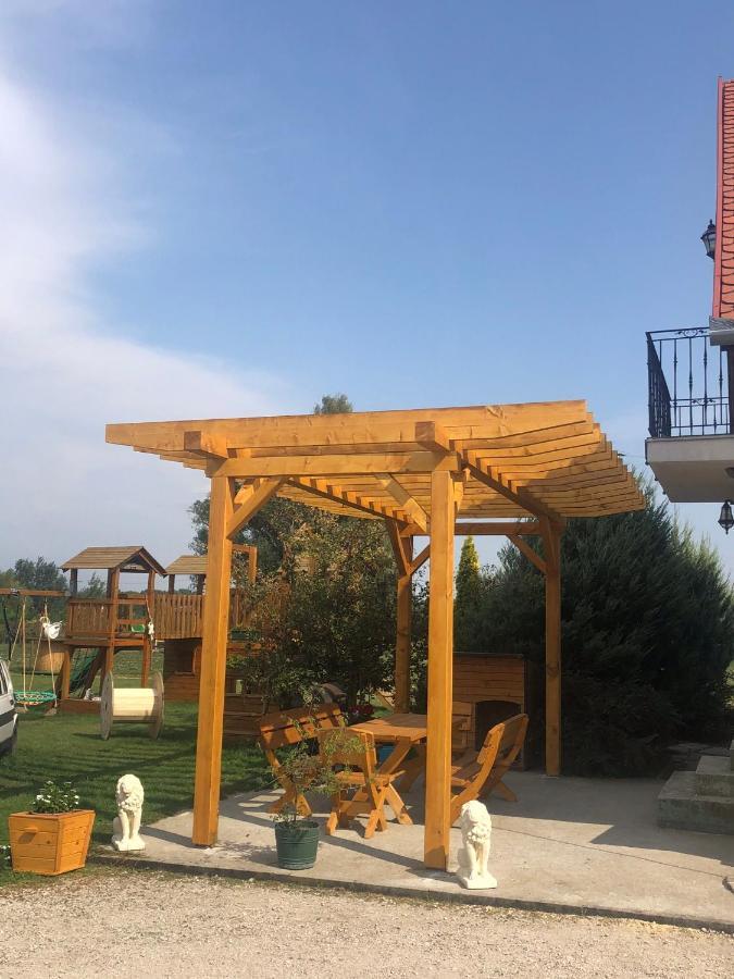 Hotel Karam Vendeghaz Es Lakasetterem Nagybajcs Exteriér fotografie